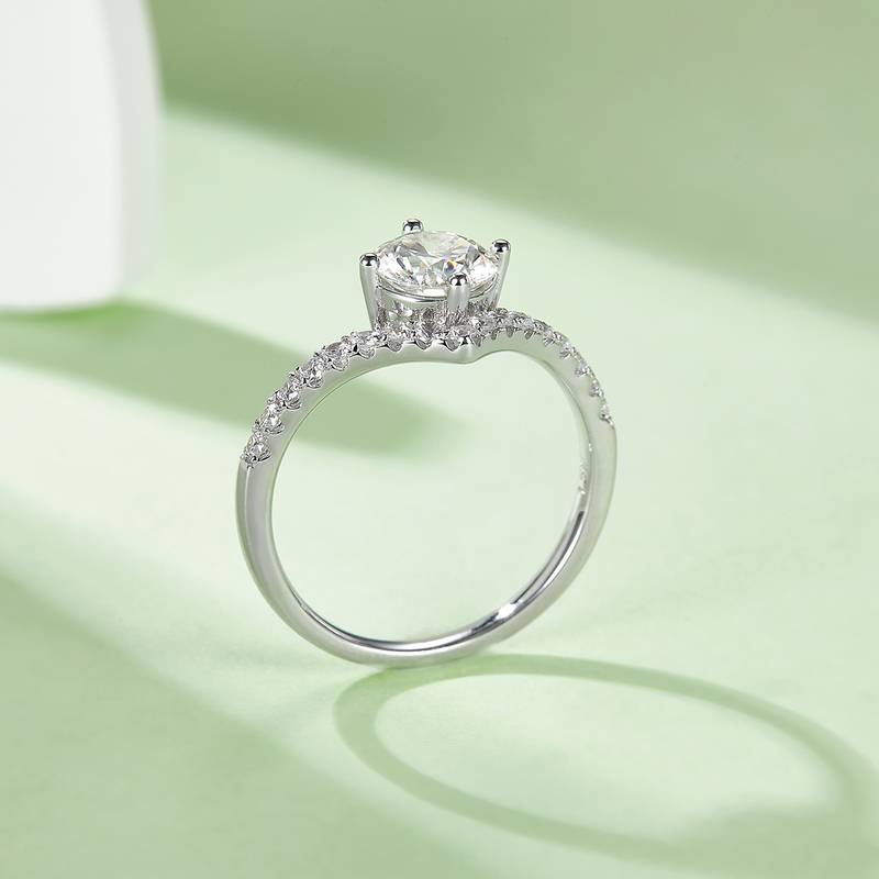 V-shaped S925 silver plated platinum moissanite diamond women's ring 1 carat D-grade